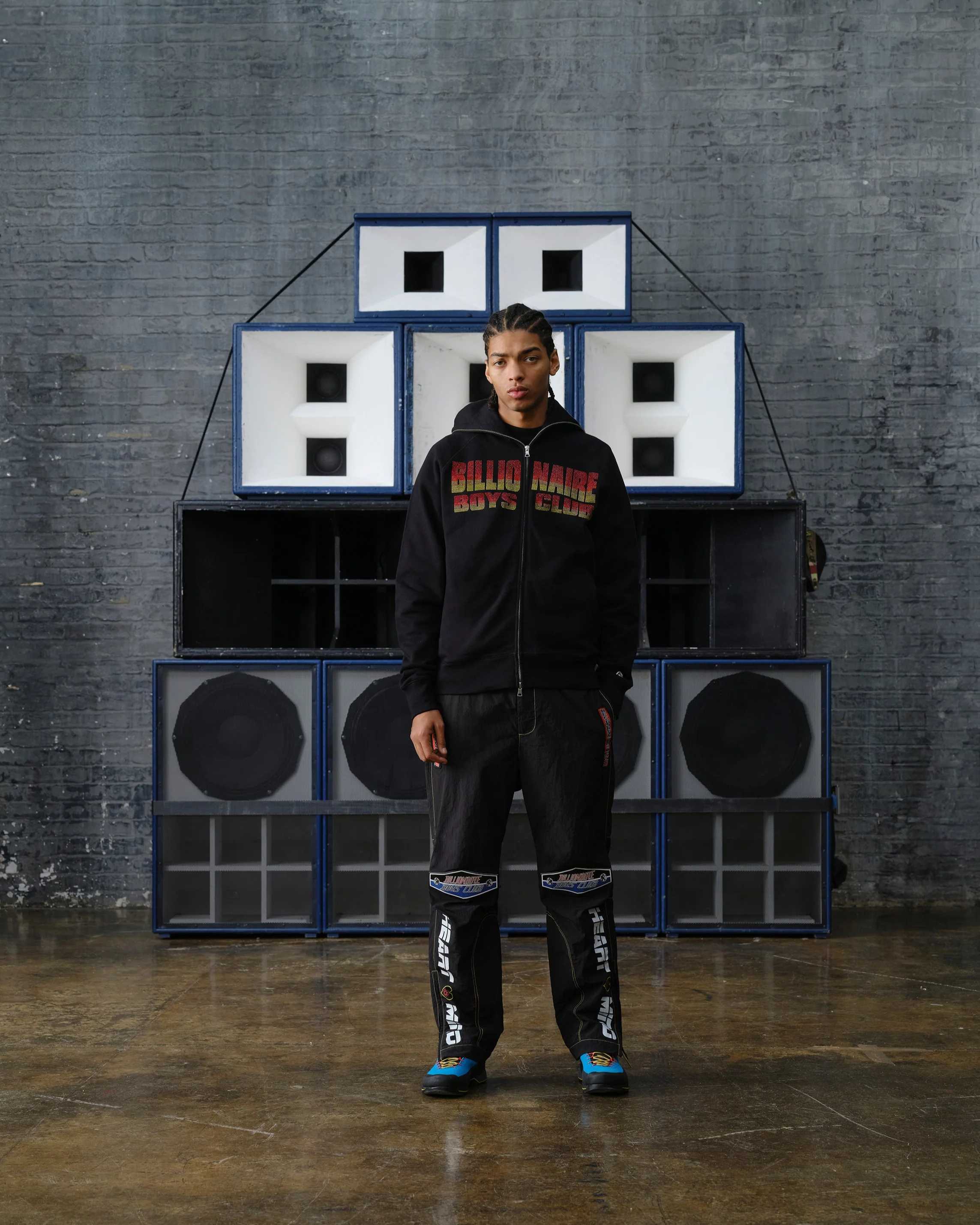 Straight Logo Gradient Diamonte Popover Hood - Macdery